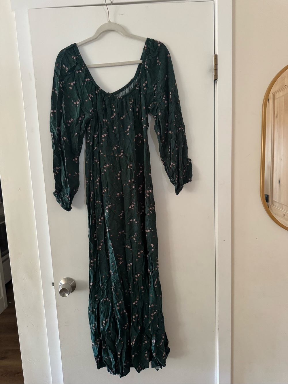 Floral Maxi Dress in Green & Pink Size Small Like New